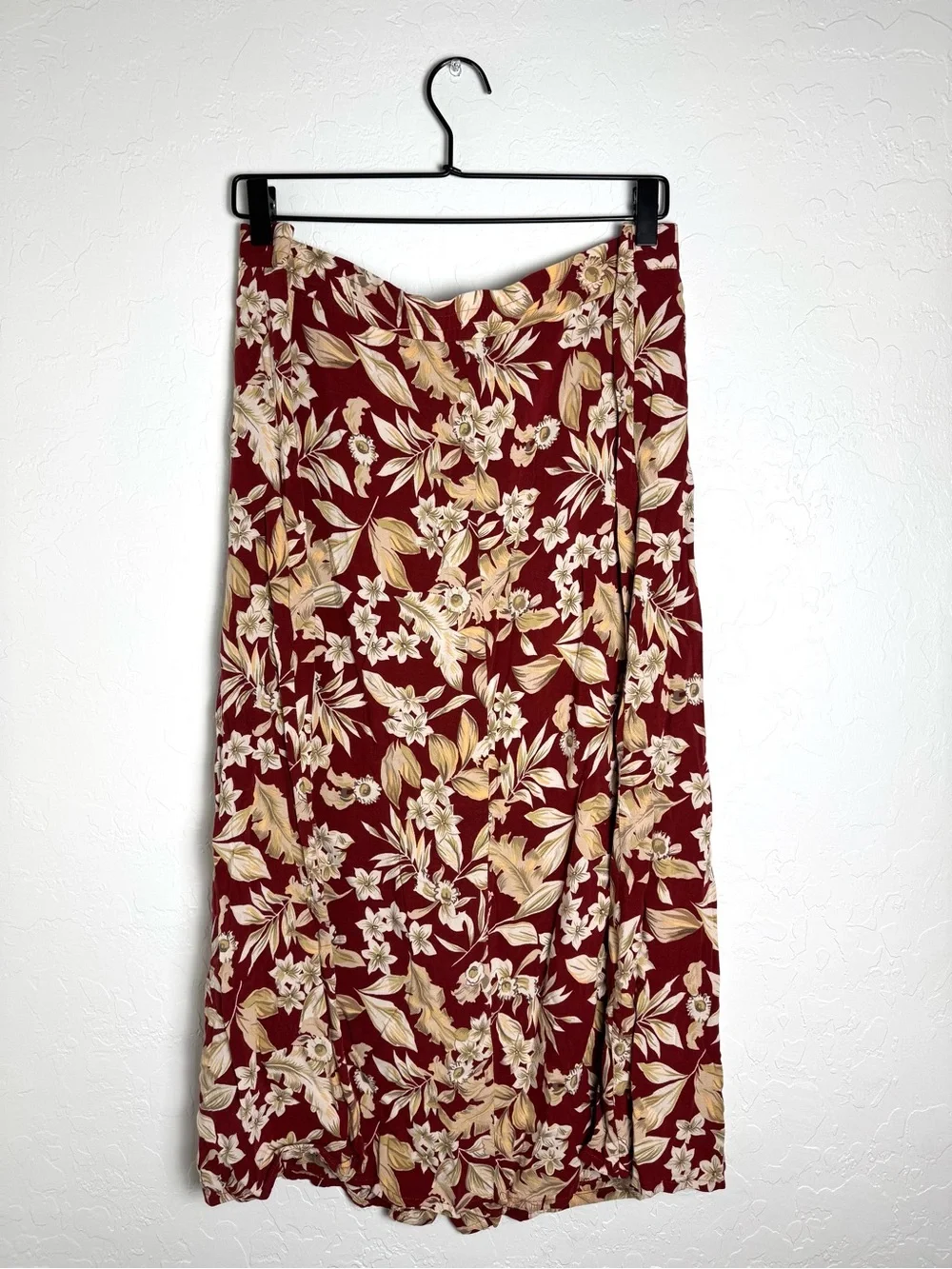 Sag Harbor Vintage Maroon Leaf Floral Button Front Midi Skirt